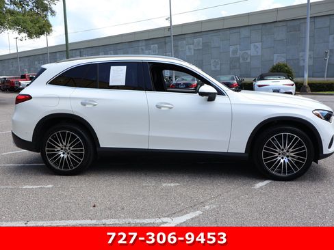 Used 2025 Mercedes-Benz GLC 300 image 11