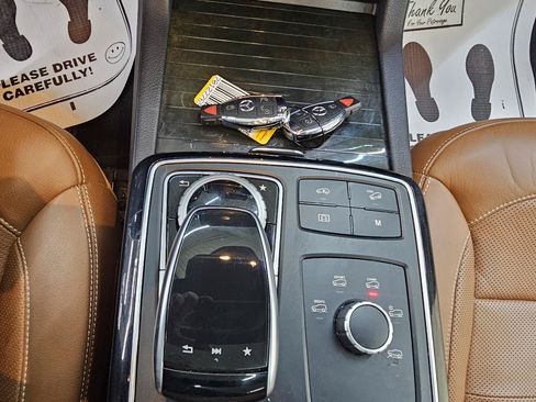 Used 2018 Mercedes-Benz GLS 550 4MATIC image 38