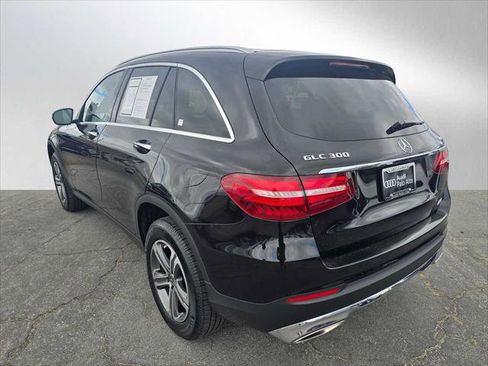 Used 2018 Mercedes-Benz GLC 300 4MATIC image 5