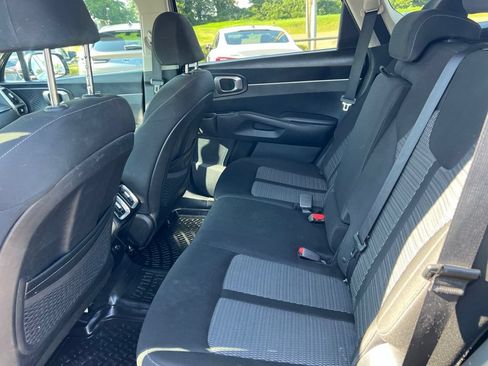 Used 2021 Kia Sorento LX FWD image 23