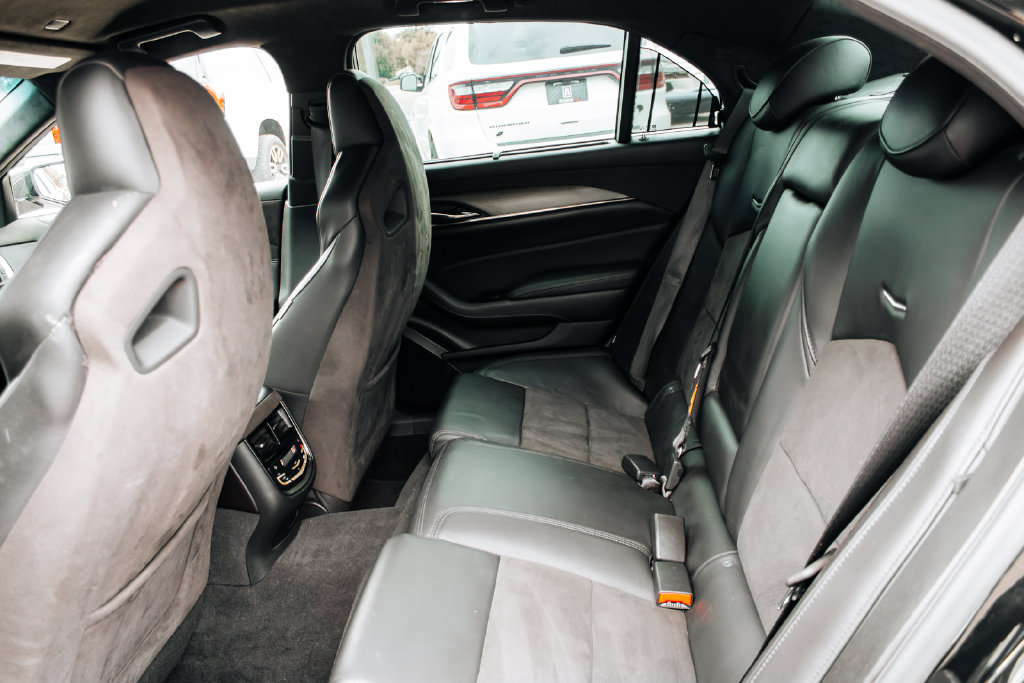 Used 2018 Cadillac CTS V w/ Carbon Fiber Package RWD image 27