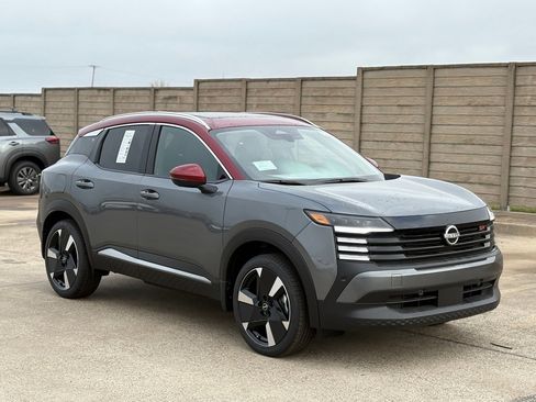 New 2026 Nissan Kicks SR w/ SR Premium Package image 7