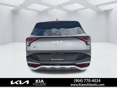 Used 2023 Kia Sportage LX FWD image 4