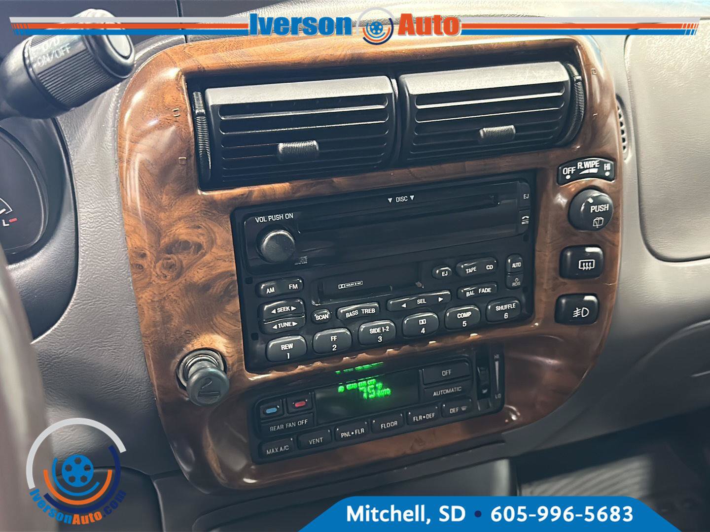 Used 2000 Ford Explorer Limited AWD/4WD image 19