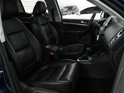 Used 2013 Volkswagen Tiguan SEL image 31