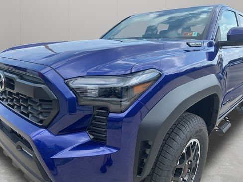 New 2025 Toyota Tacoma TRD Off-Road image 30