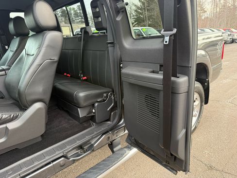 Used 2016 Ford F250 Lariat w/ Lariat Interior Package image 28