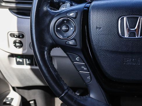 Used 2017 Honda Pilot Touring image 18