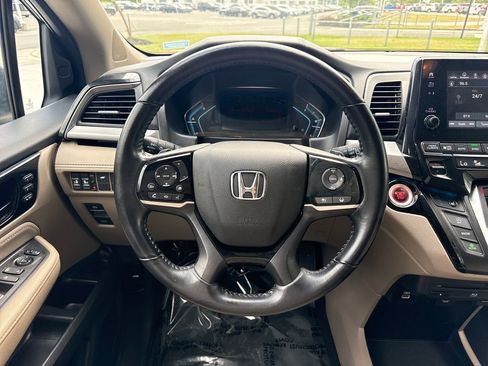 Used 2022 Honda Odyssey Touring image 19
