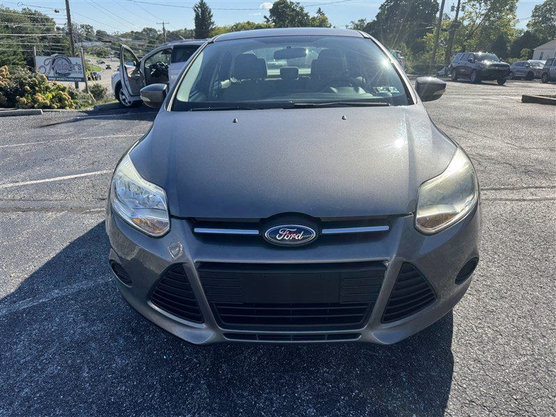 Used 2014 Ford Focus SE FWD image 4