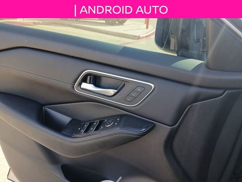 Used 2025 Nissan Rogue Platinum w/ Platinum Premium Package image 11