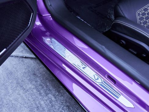 Used 2024 Lamborghini Huracan EVO image 37