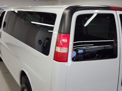 Used 2018 GMC Savana 3500 LT w/ LT Preferred Equipment Group image 37