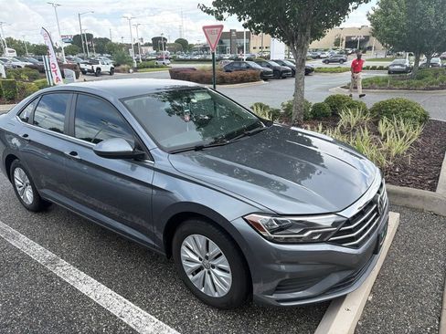 Used 2019 Volkswagen Jetta S w/ Driver Assistance Package FWD image 1