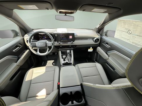 New 2025 Chevrolet Colorado ZR2 w/ Technology Package image 19