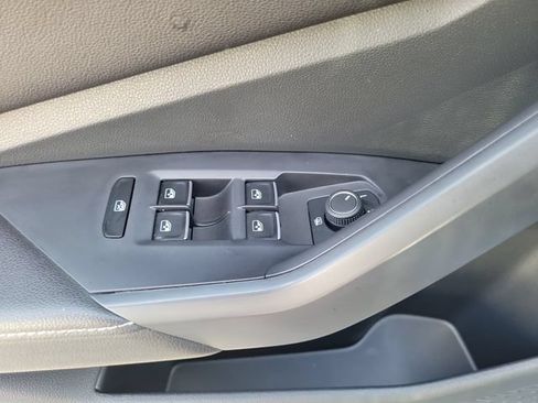 Used 2025 Volkswagen Jetta S FWD image 25