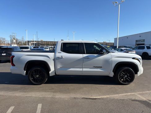 Used 2024 Toyota Tundra Limited image 9