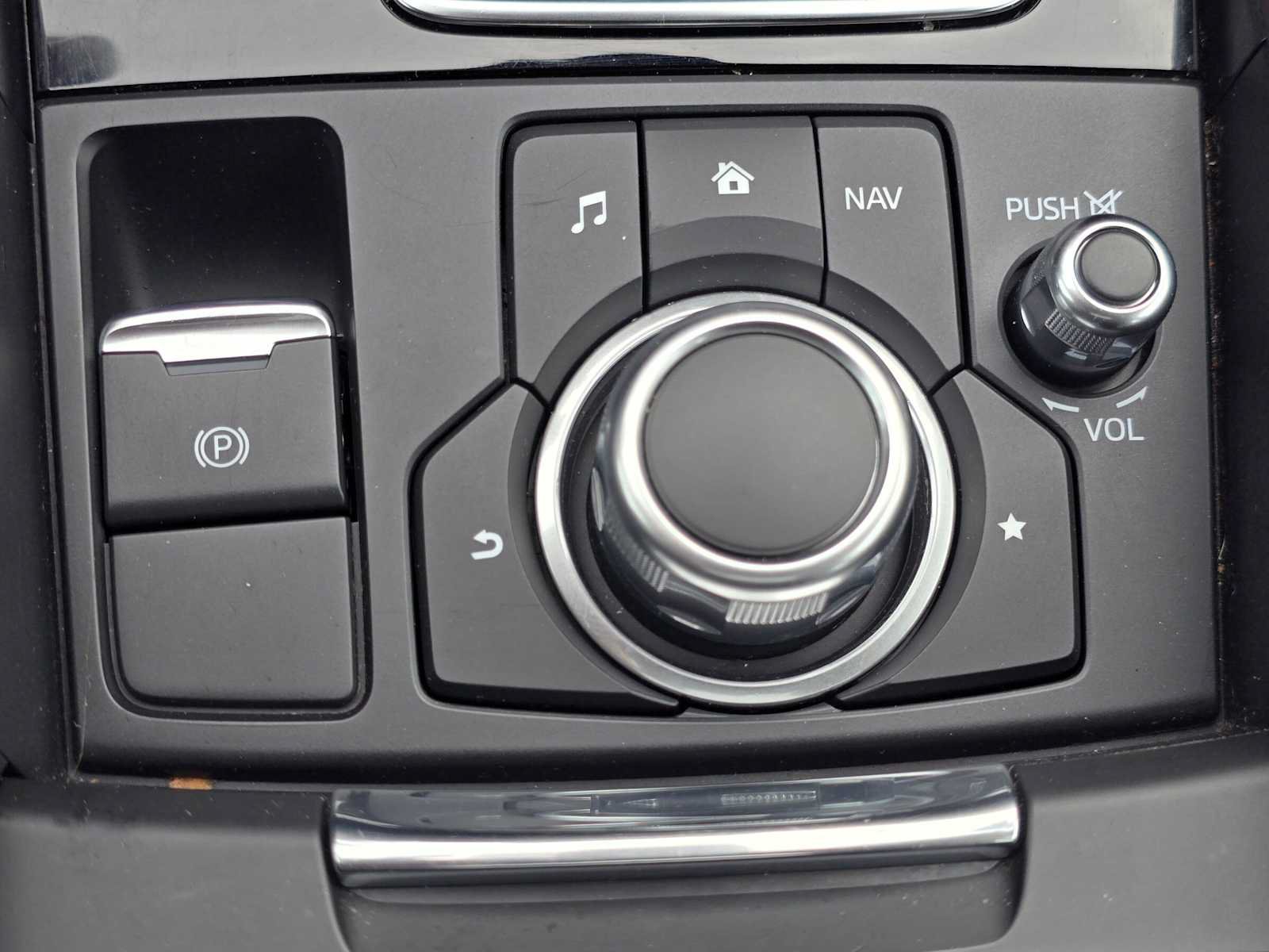Used 2018 MAZDA MAZDA3 Touring FWD image 29
