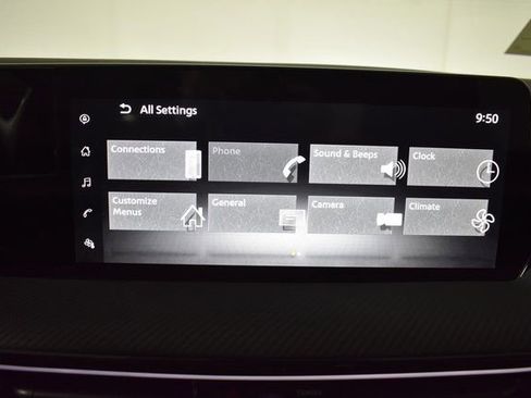 Certified 2025 Nissan Kicks SR image 20