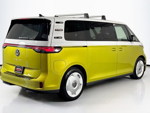 Used 2025 Volkswagen ID. Buzz 1st Edition image 5