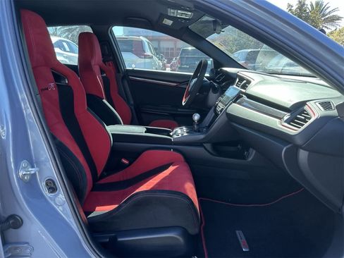 Used 2019 Honda Civic Type R image 16