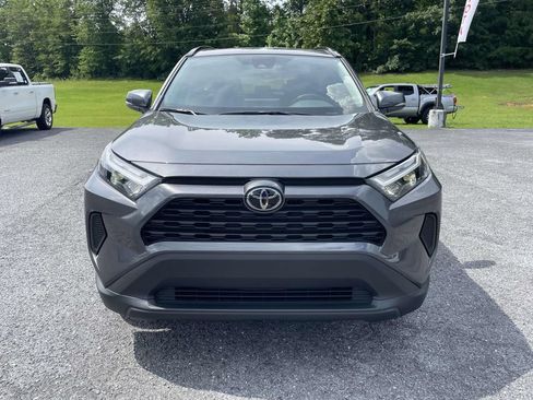 Used 2025 Toyota RAV4 XLE w/ Convenience Package FWD image 6