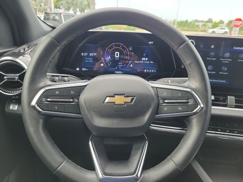 Used 2025 Chevrolet Equinox LT w/ Convenience Package II FWD image 19