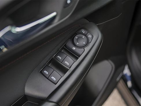 Used 2021 Chevrolet TrailBlazer RS w/ Technology Package image 23