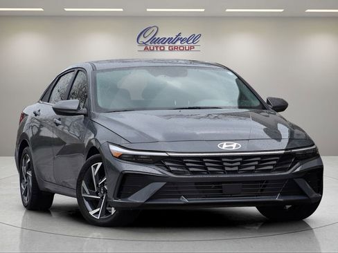 Used 2024 Hyundai Elantra SEL w/ Convenience Package image 1