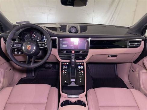 New 2026 Porsche Macan image 26