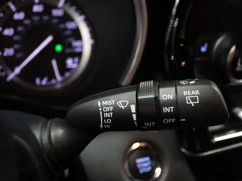 Used 2022 Toyota Highlander XSE image 25