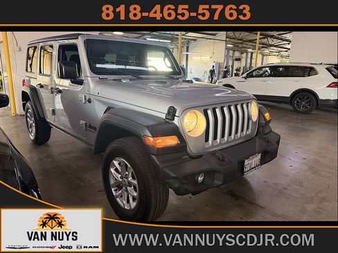 Used 2023 Jeep Wrangler Unlimited Sport AWD/4WD image 1
