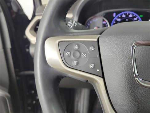 Used 2022 GMC Acadia Denali w/ Denali Ultimate Package image 21