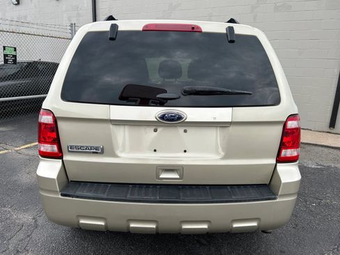 Used 2011 Ford Escape XLT w/ 203A Rapid Spec Order Code FWD image 8