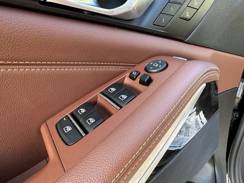 Used 2020 BMW X5 xDrive40i w/ Executive Package image 22