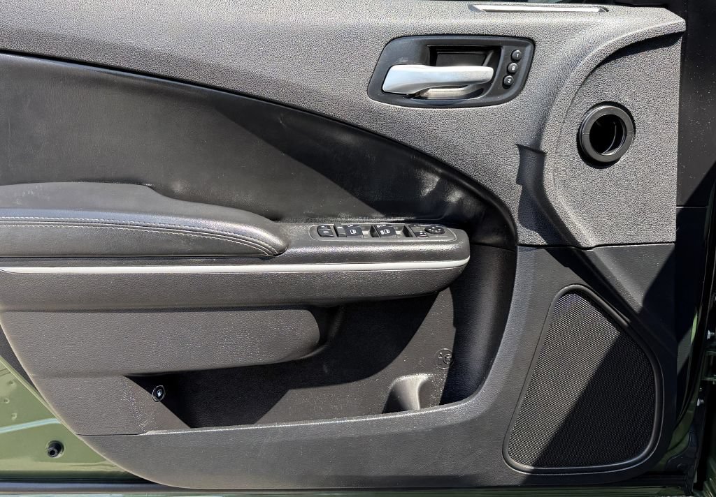 Used 2019 Dodge Charger SXT w/ Leather Interior Group RWD image 12