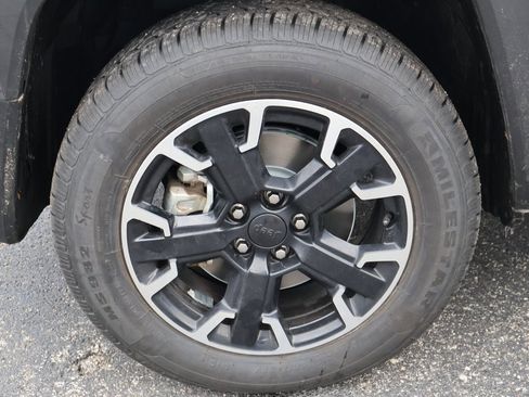 Used 2023 Jeep Renegade Trailhawk image 6