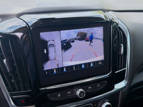 Used 2020 Chevrolet Traverse RS FWD image 11