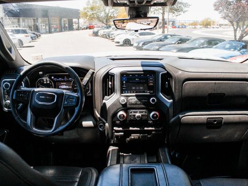 Used 2019 GMC Sierra 1500 Denali w/ Denali Ultimate Package AWD/4WD image 26