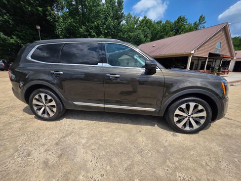 Used 2020 Kia Telluride S FWD image 4