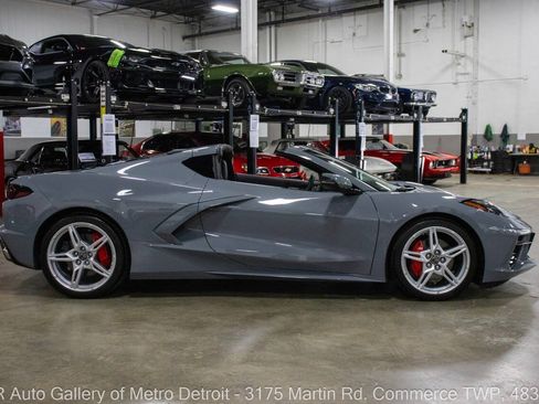 Used 2024 Chevrolet Corvette Stingray Preferred Cpe w/ 2LT RWD image 9