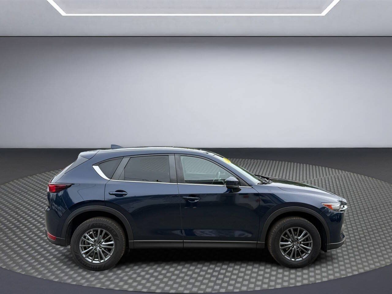 Used 2017 MAZDA CX-5 Touring w/ Preferred Equipment Package AWD/4WD image 8