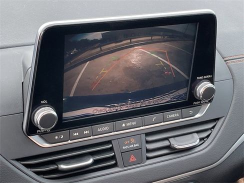 Used 2019 Nissan Altima 2.5 SR w/ SR Premium Package image 17