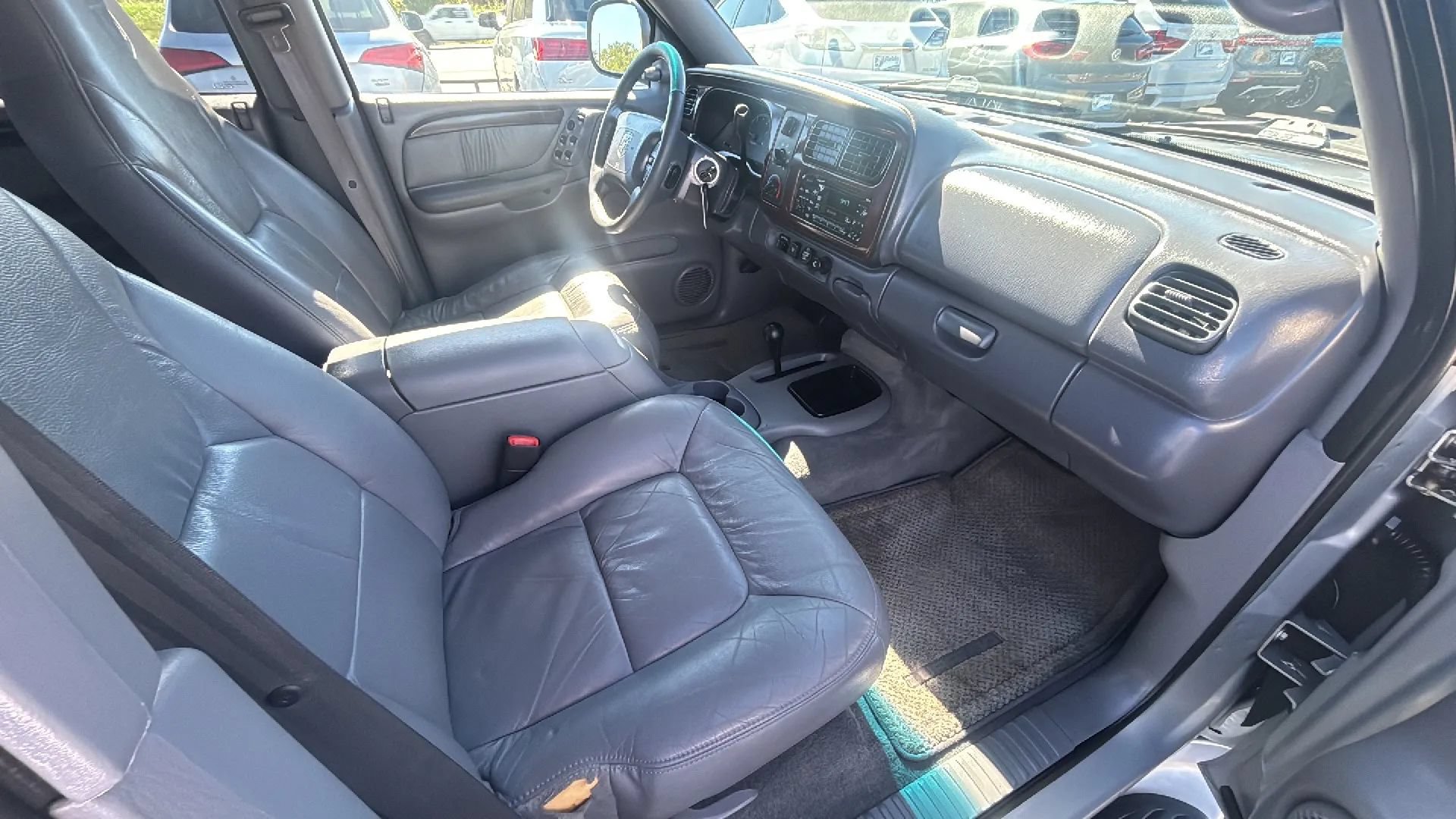 Used 2000 Dodge Durango 4WD image 27
