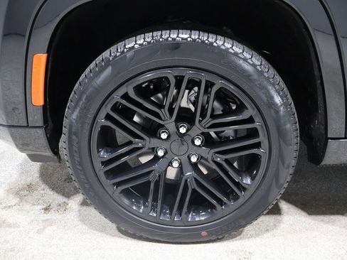 Used 2024 Jeep Wagoneer Series II w/ Convenience Group I image 9