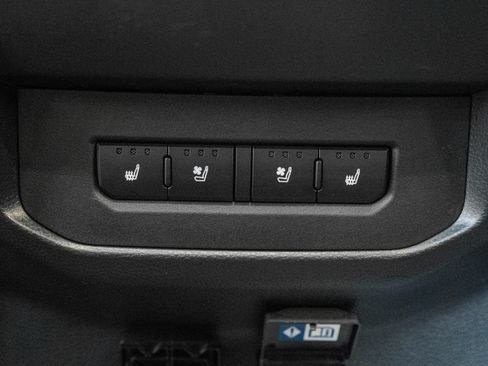 Used 2023 Toyota Tundra Platinum AWD/4WD image 36