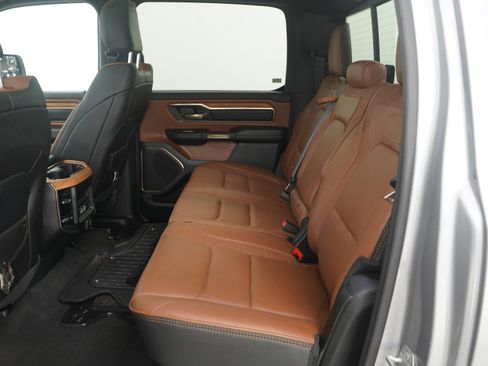 Used 2022 RAM 1500 Limited w/ Body-Colour Bumper Group image 16