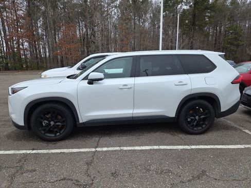 Used 2024 Toyota Grand Highlander Platinum image 5