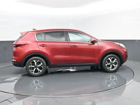 Used 2022 Kia Sportage LX image 4