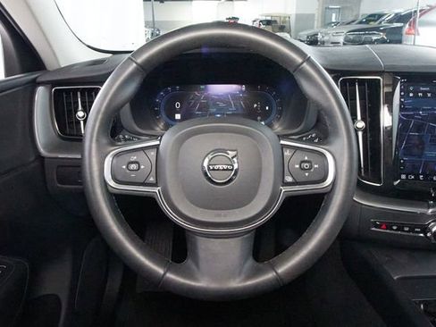 Used 2023 Volvo XC60 B5 Core w/ Climate Package AWD/4WD image 7